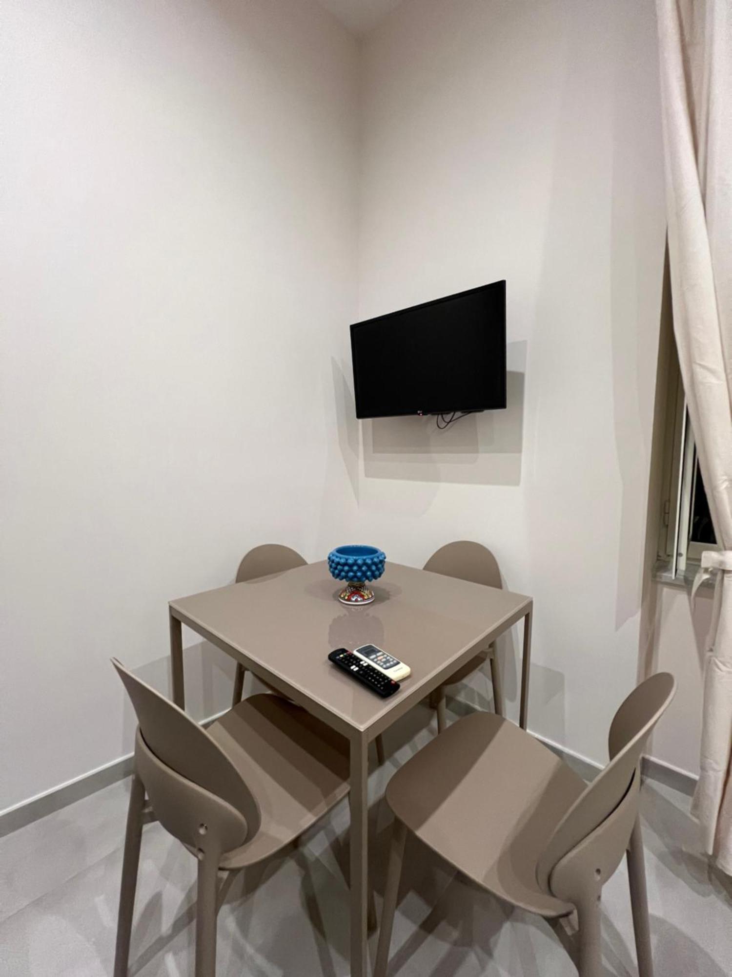 Ninetta A Toledo Apartment Наполи Екстериор снимка