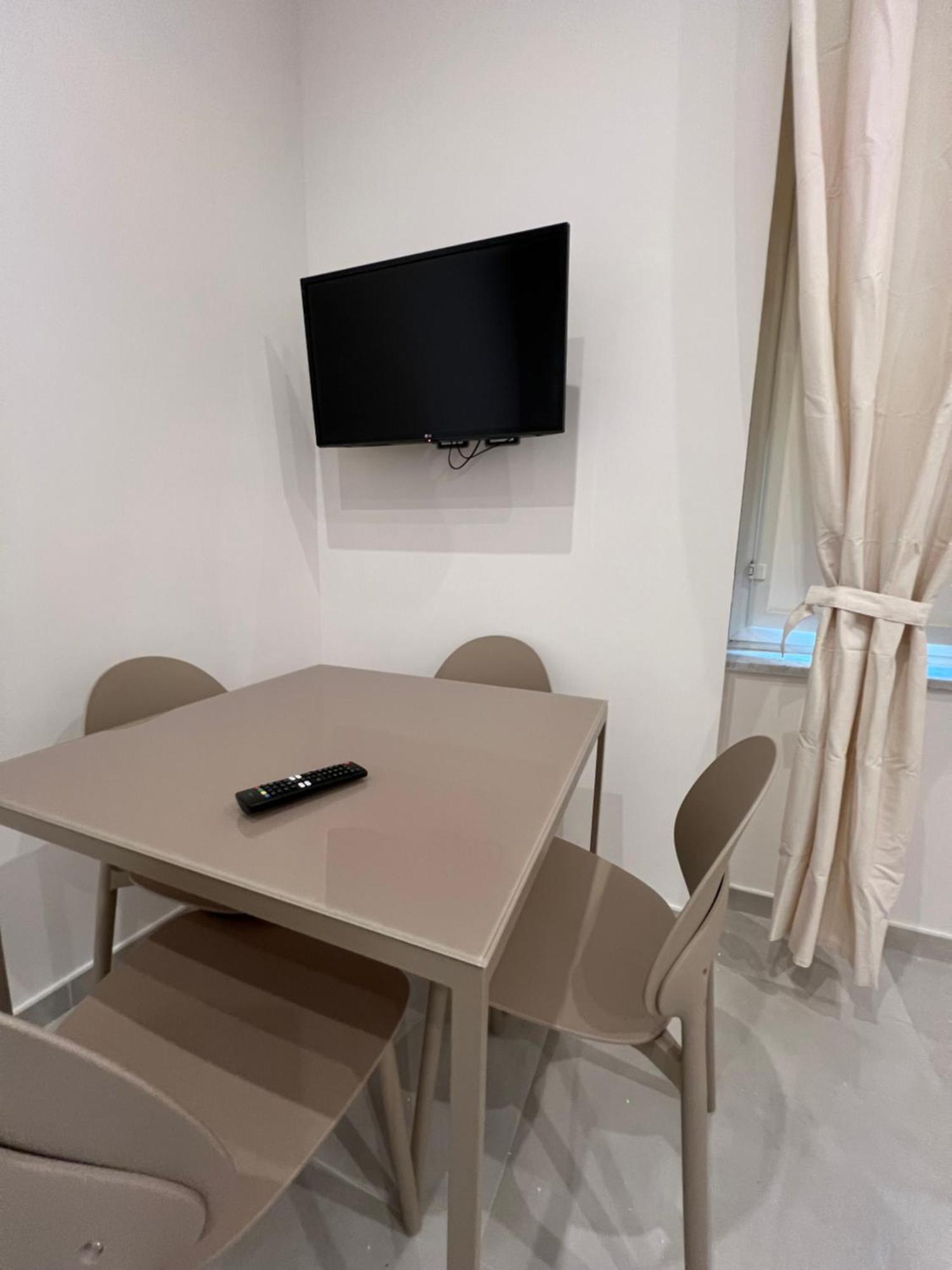 Ninetta A Toledo Apartment Наполи Екстериор снимка