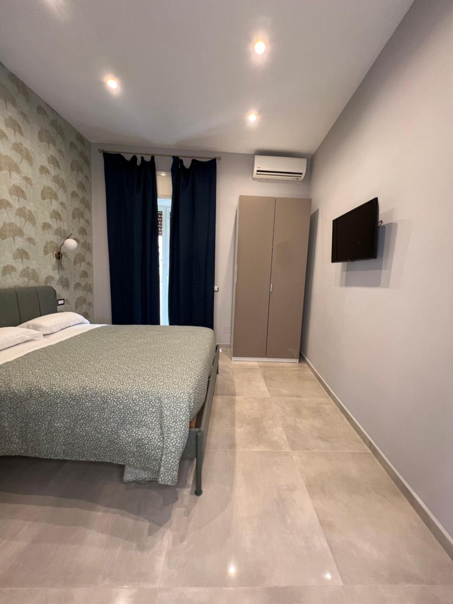 Ninetta A Toledo Apartment Наполи Екстериор снимка