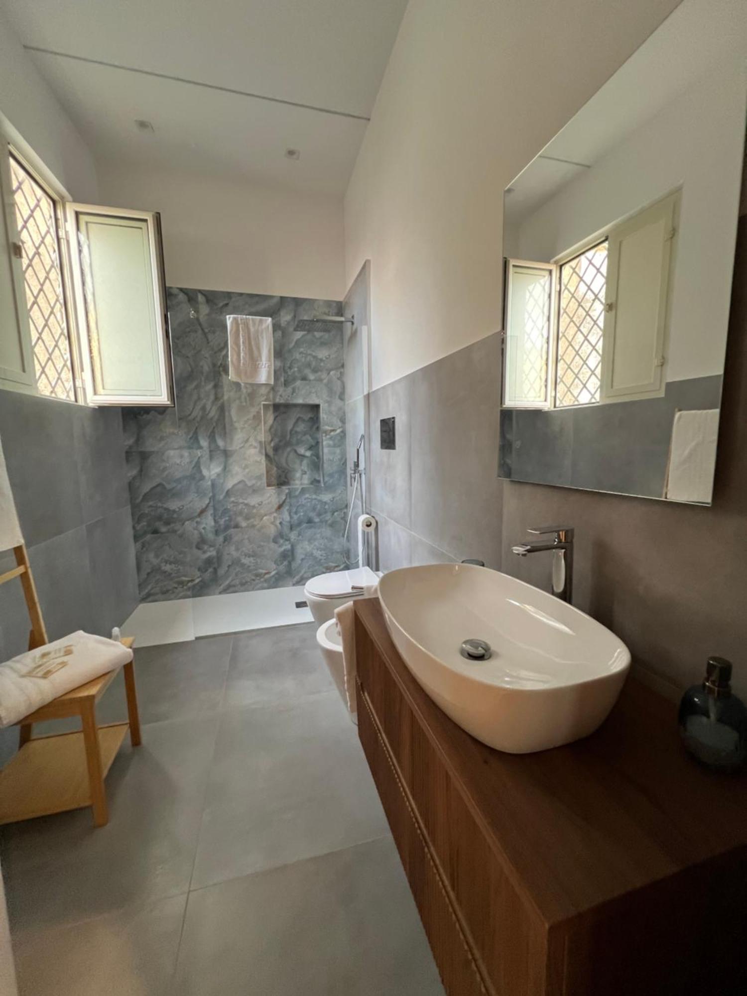 Ninetta A Toledo Apartment Наполи Екстериор снимка