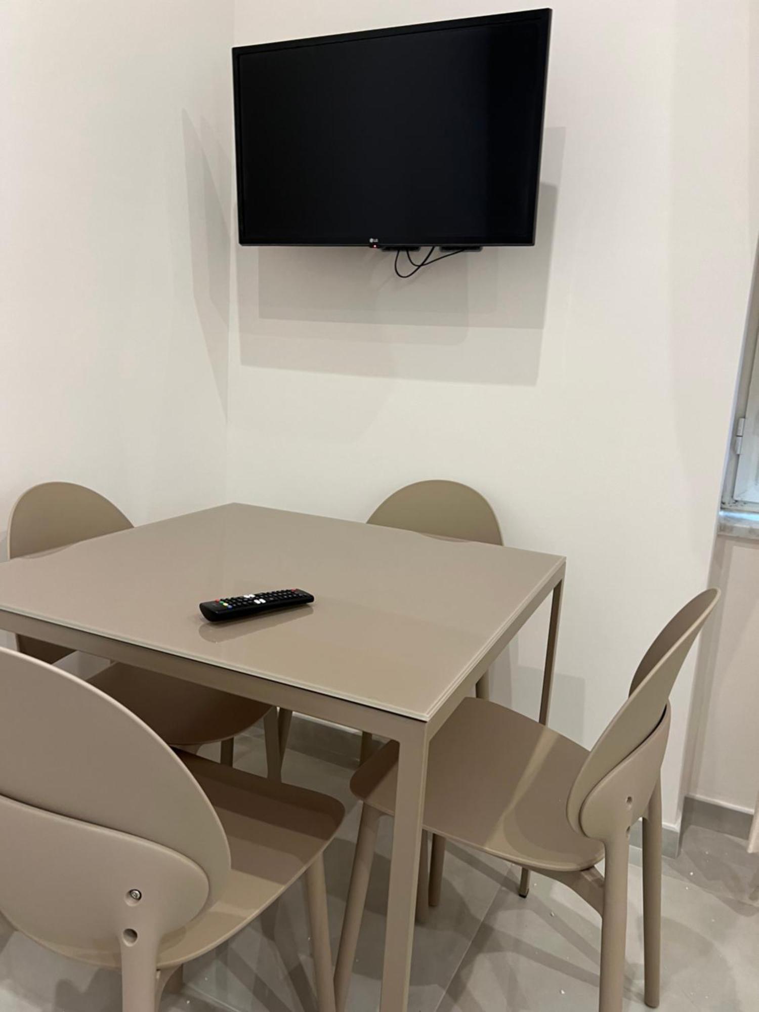 Ninetta A Toledo Apartment Наполи Екстериор снимка