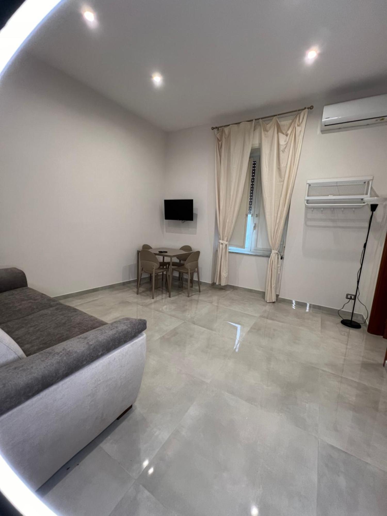 Ninetta A Toledo Apartment Наполи Екстериор снимка
